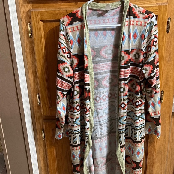 Sunshine & Rodeos Sweaters - Sunshine and Rodeo 2XL long cardigan. Aztec print. Light weight
